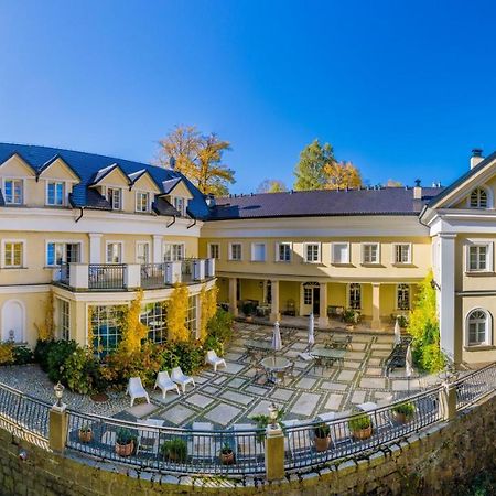 Hotel Stary Zdroj ชเวียราโดว์-สโดรยจ์ ภายนอก รูปภาพ
