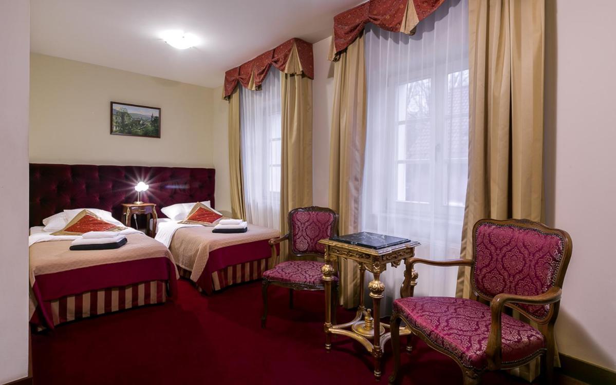 Hotel Stary Zdroj ชเวียราโดว์-สโดรยจ์ ภายนอก รูปภาพ