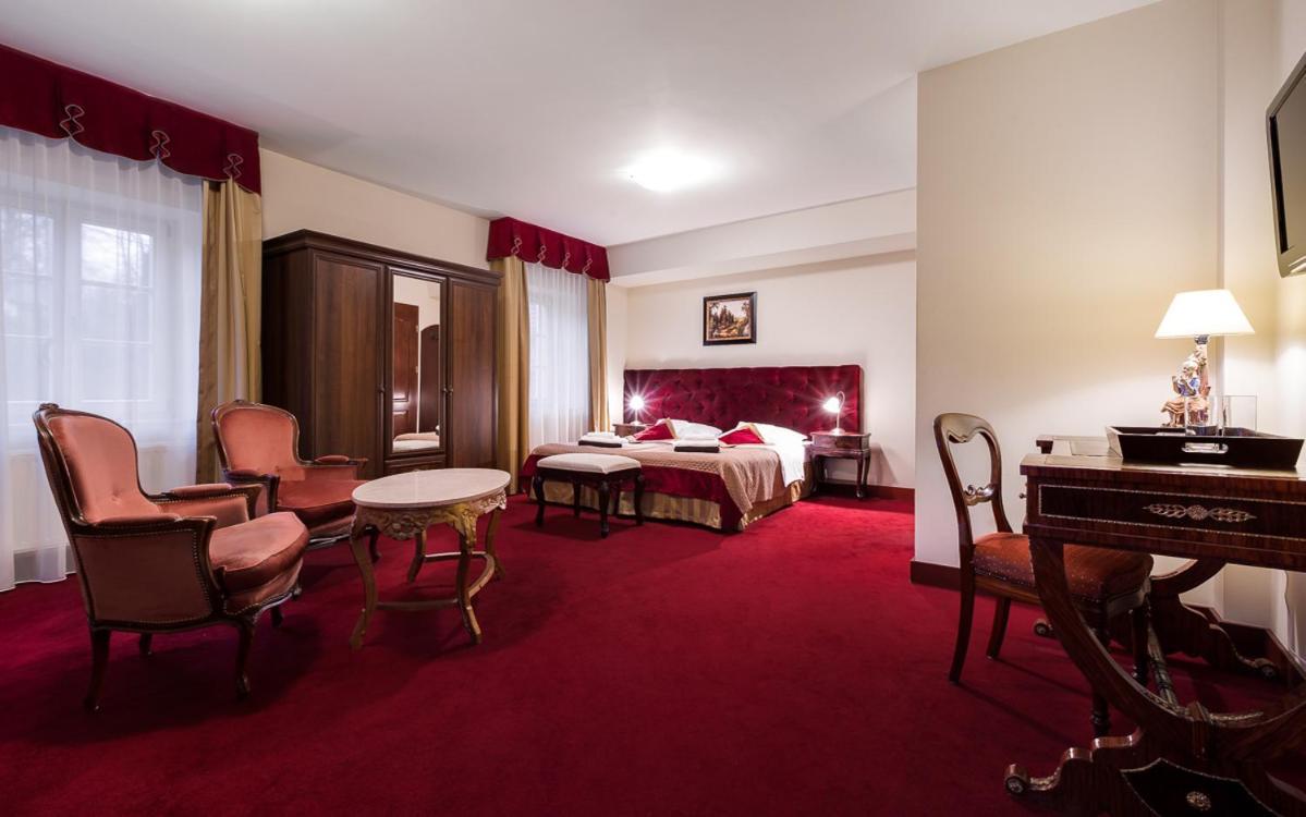 Hotel Stary Zdroj ชเวียราโดว์-สโดรยจ์ ภายนอก รูปภาพ